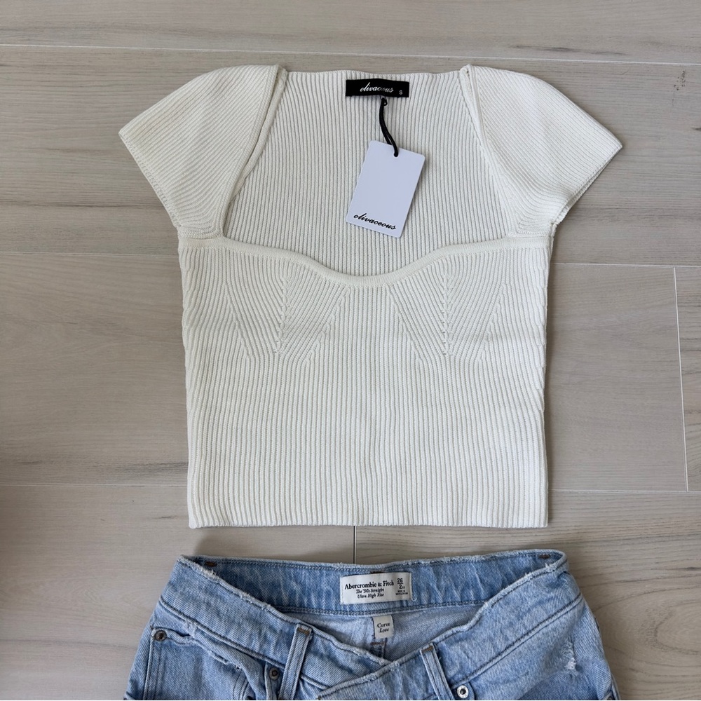 White Ribbed Knit Cropped Top